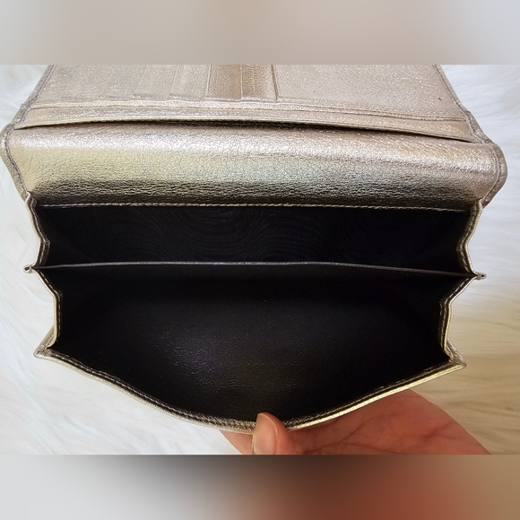 Gucci Metallic Gold Guccissima Leather Indy Continental Wallet - Picture 7 of 17